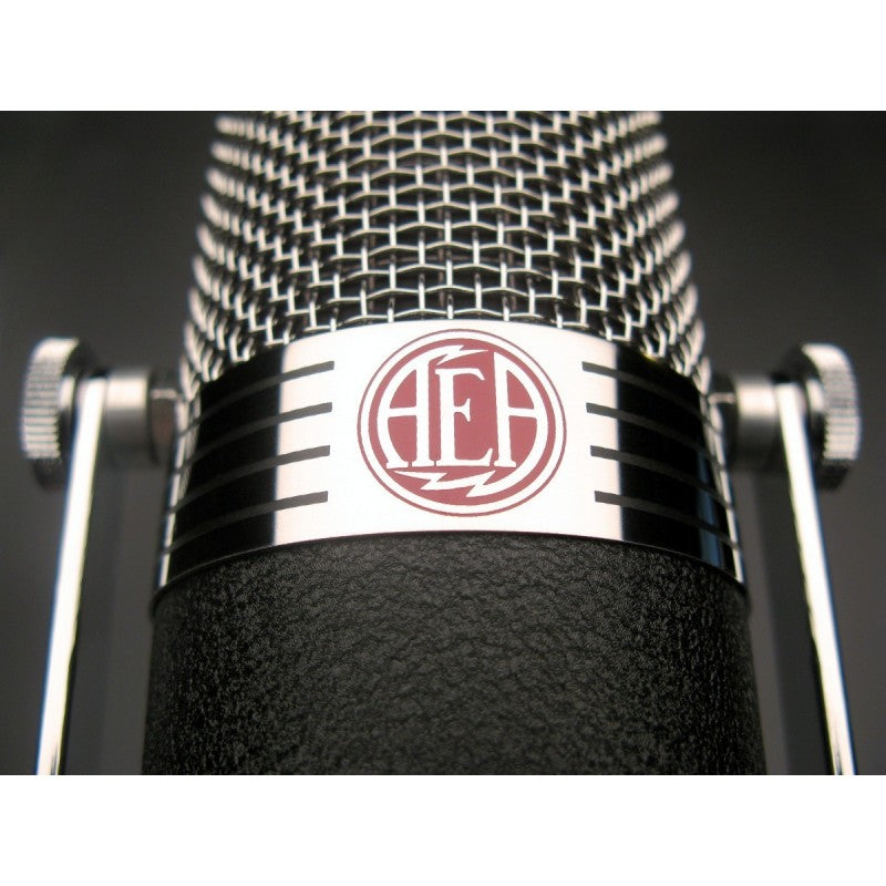 AEA R84