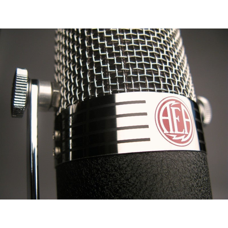 AEA R84